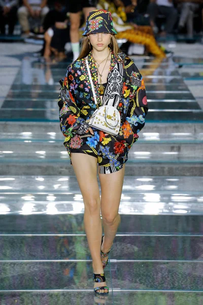 Look 44